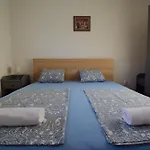 Barba 아파트 로고즈니차