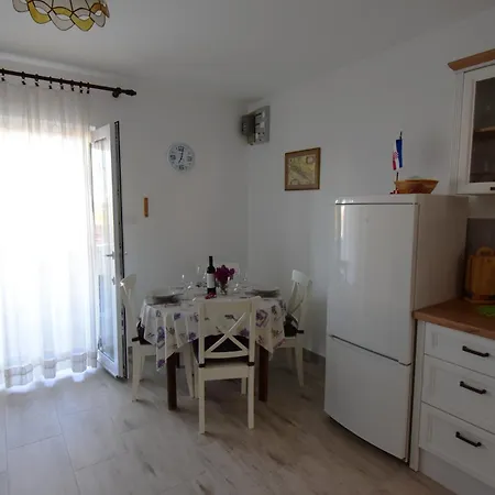 Daire Barba Rogoznica (Sibenik-Knin)